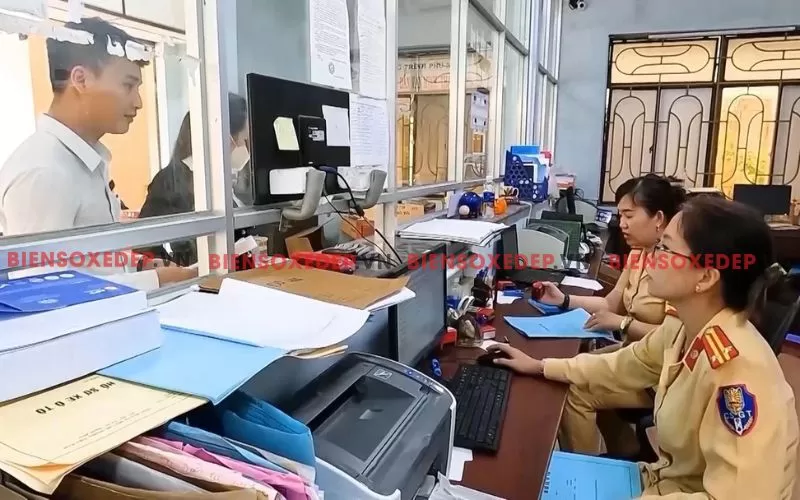 Thủ tục đăng k&yacute; xe m&aacute;y online