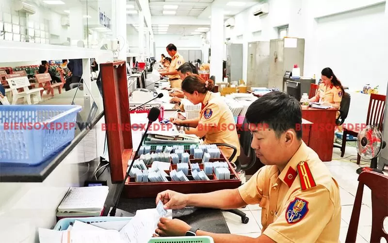 thủ tục sang tên đổi chủ biển số xe