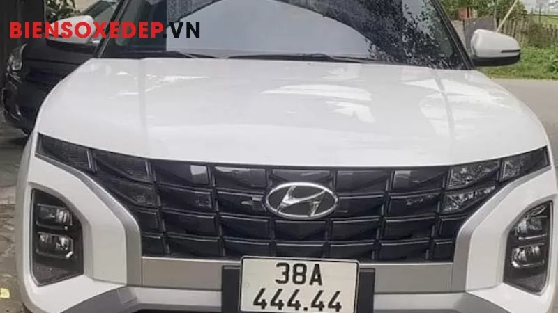 định giá biển số xe ngũ quý 4