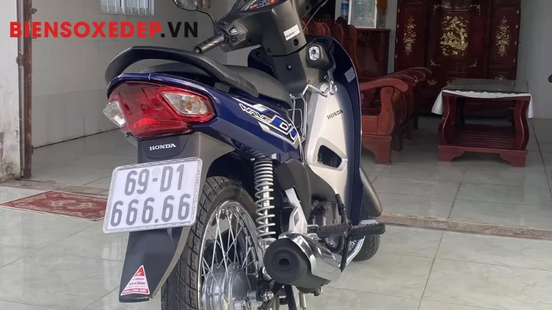 định giá biển số xe ngũ quý 6