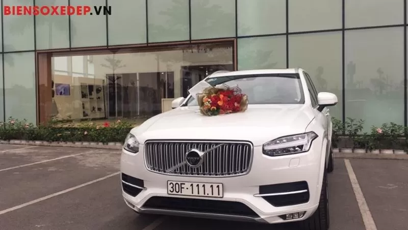 Biển số xe ngũ quý 1: Biểu tượng của quyền lực và đẳng cấp
